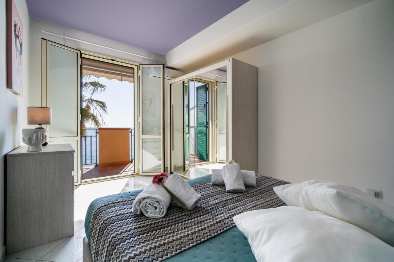 Loft Balcone Sul Mare Letojanni Exterior foto