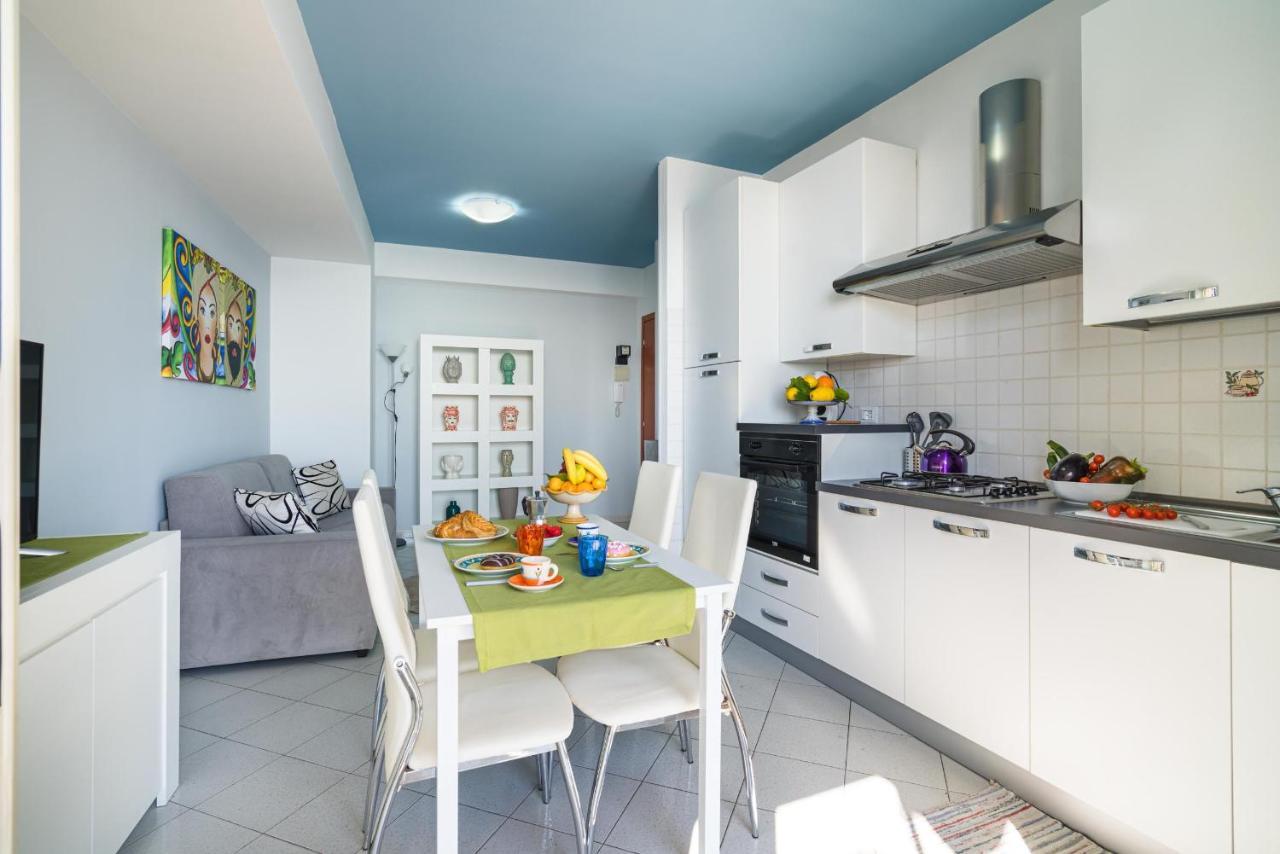 Loft Balcone Sul Mare Letojanni Exterior foto